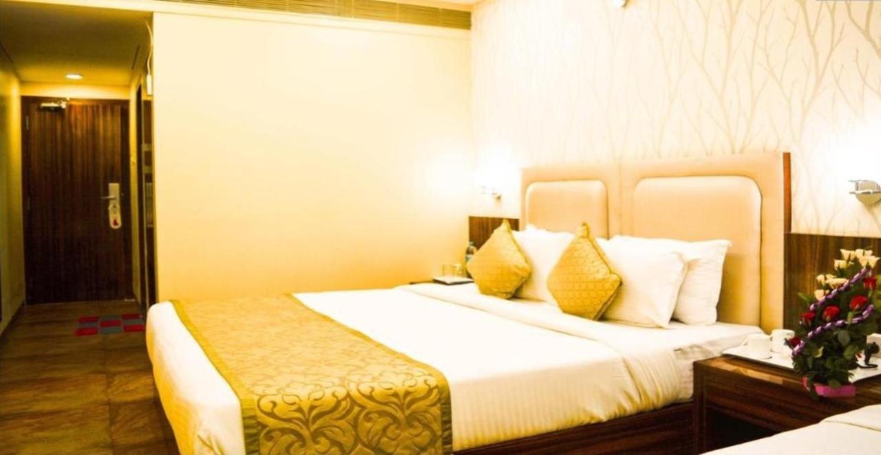 Shamrock Greens By Jardin Hotels Dharmpura Exterior foto