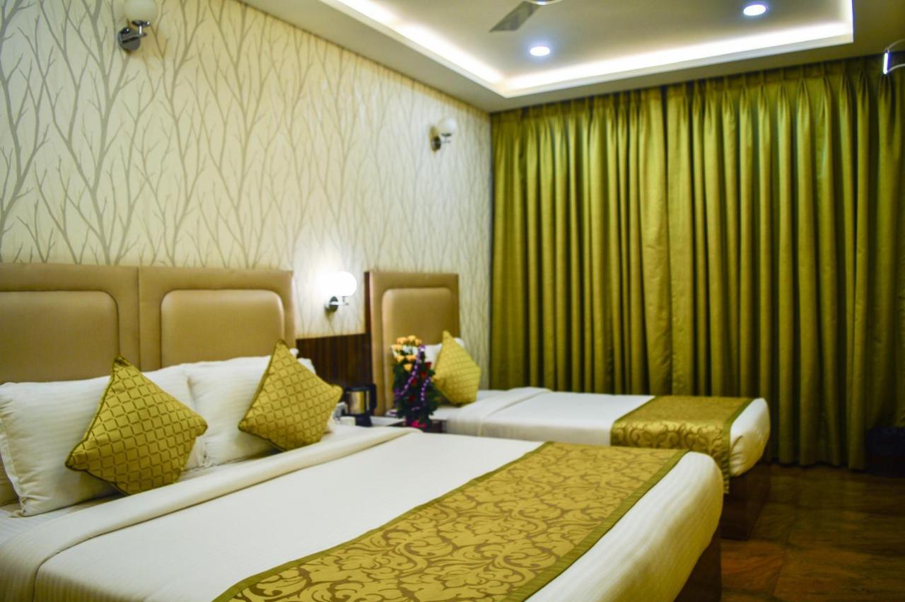 Shamrock Greens By Jardin Hotels Dharmpura Exterior foto
