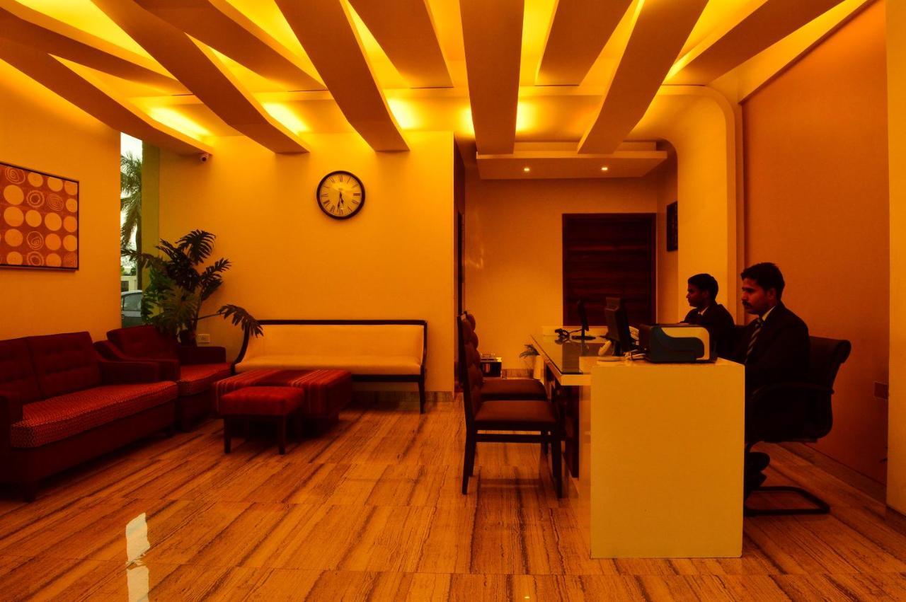 Shamrock Greens By Jardin Hotels Dharmpura Exterior foto